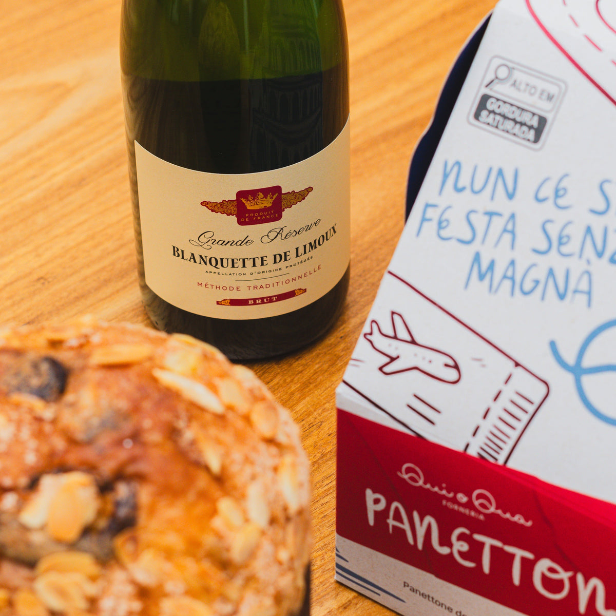 Kit Panettone artesanal de Chocolate Mestiço e Espumante